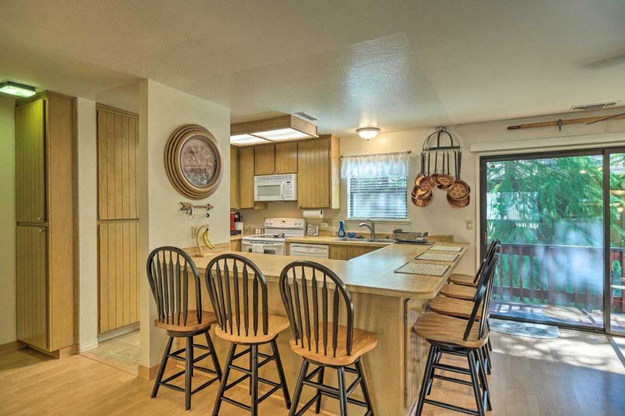 Pine Mountain Lake Haven With Spacious Deck! 格罗夫兰 外观 照片